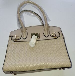 Elegant Cream Woven Handbag